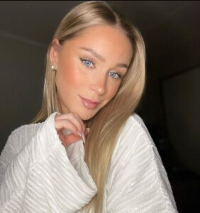 make a girlfriend online on CharmDate