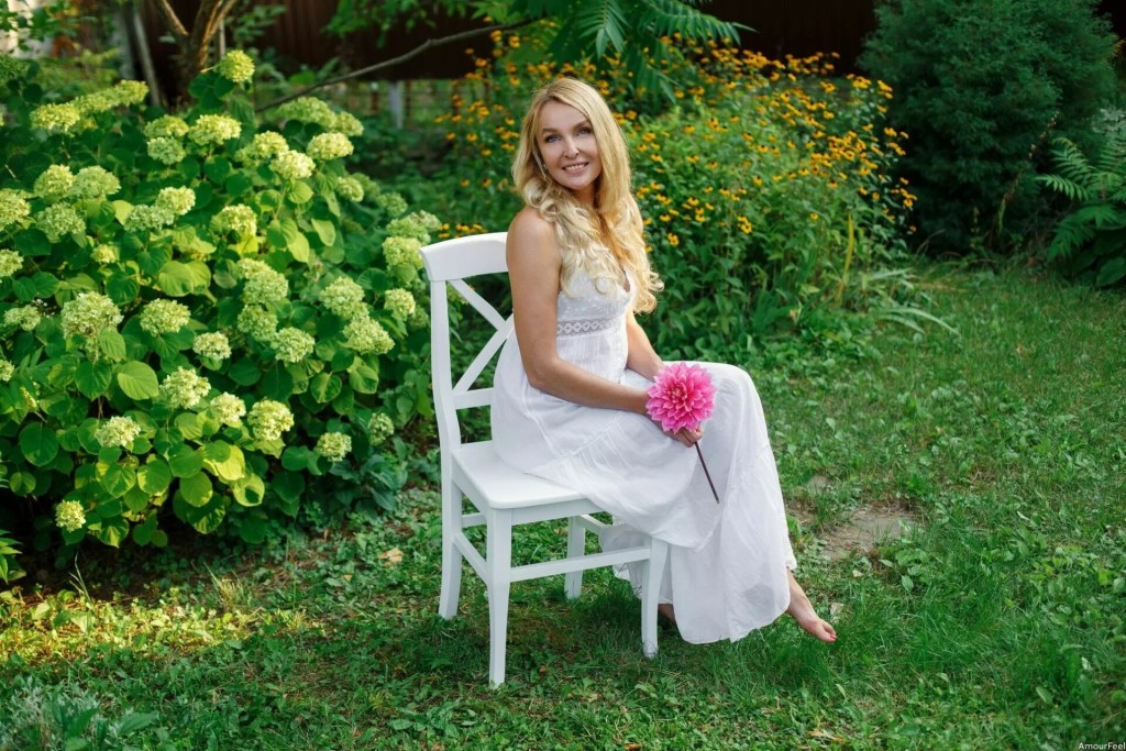 Alyona Profile image 1