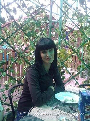 Nina Profile image 3