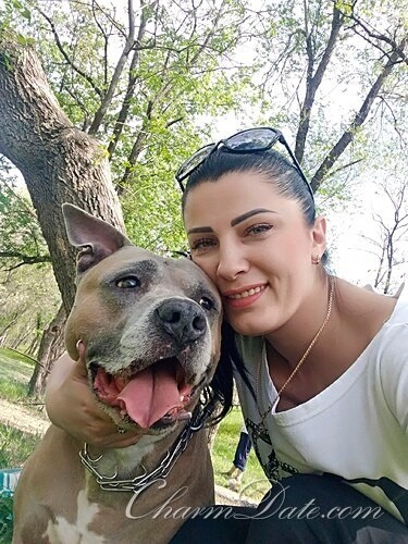 Nina Profile image 1